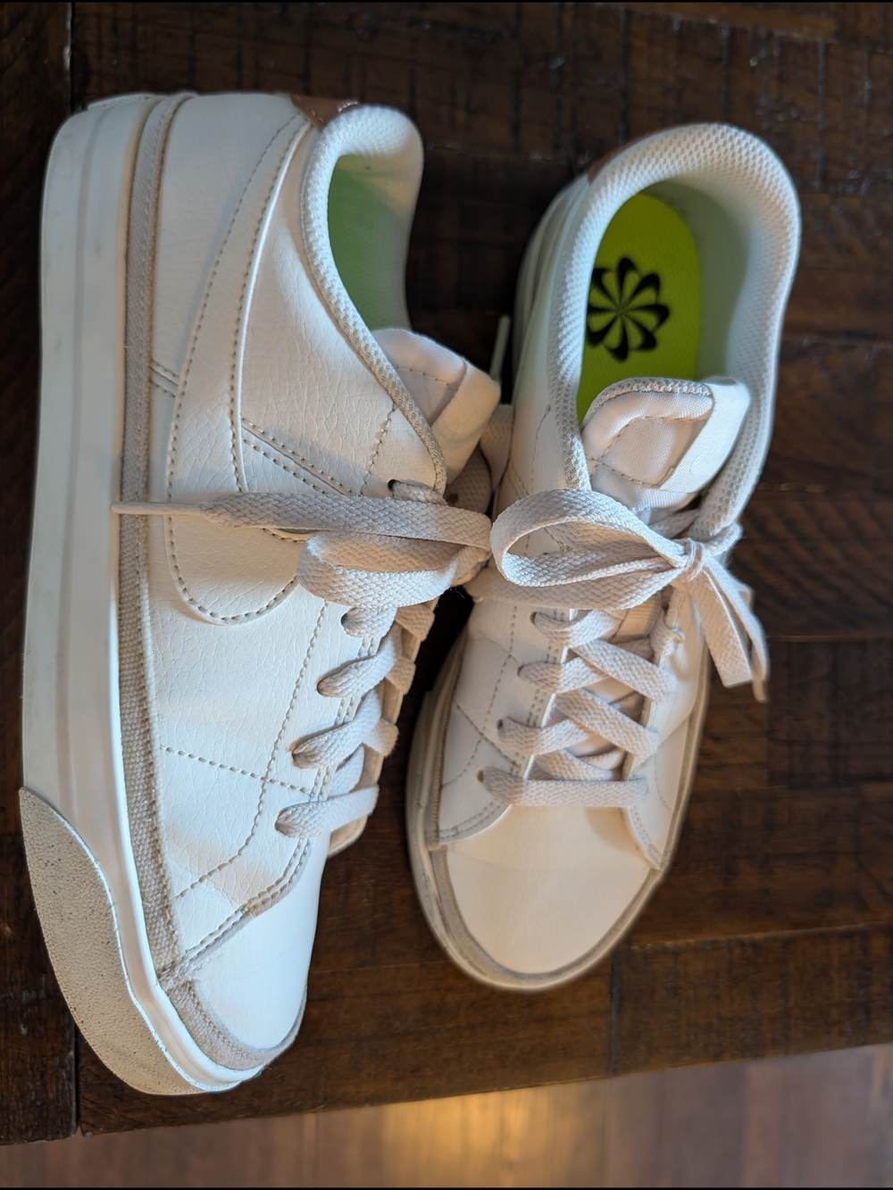 Nike Off-White Low-Top Casual Sneakers